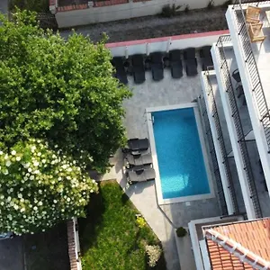 https://villa-aqua-burgas.varna-hotels.com