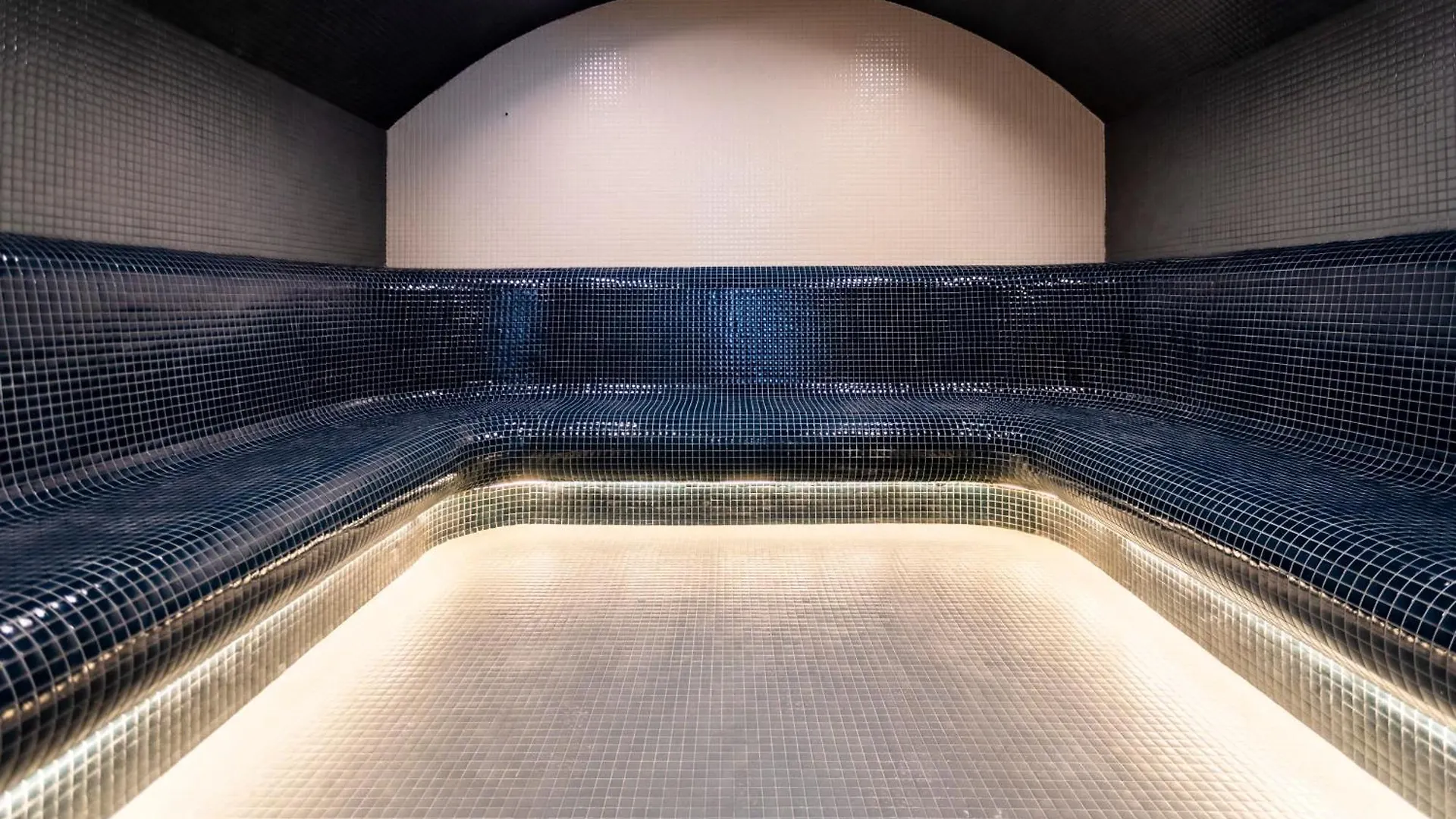Natura All Seasons Boutique Hotel Burgas 4*,  Bulgaria